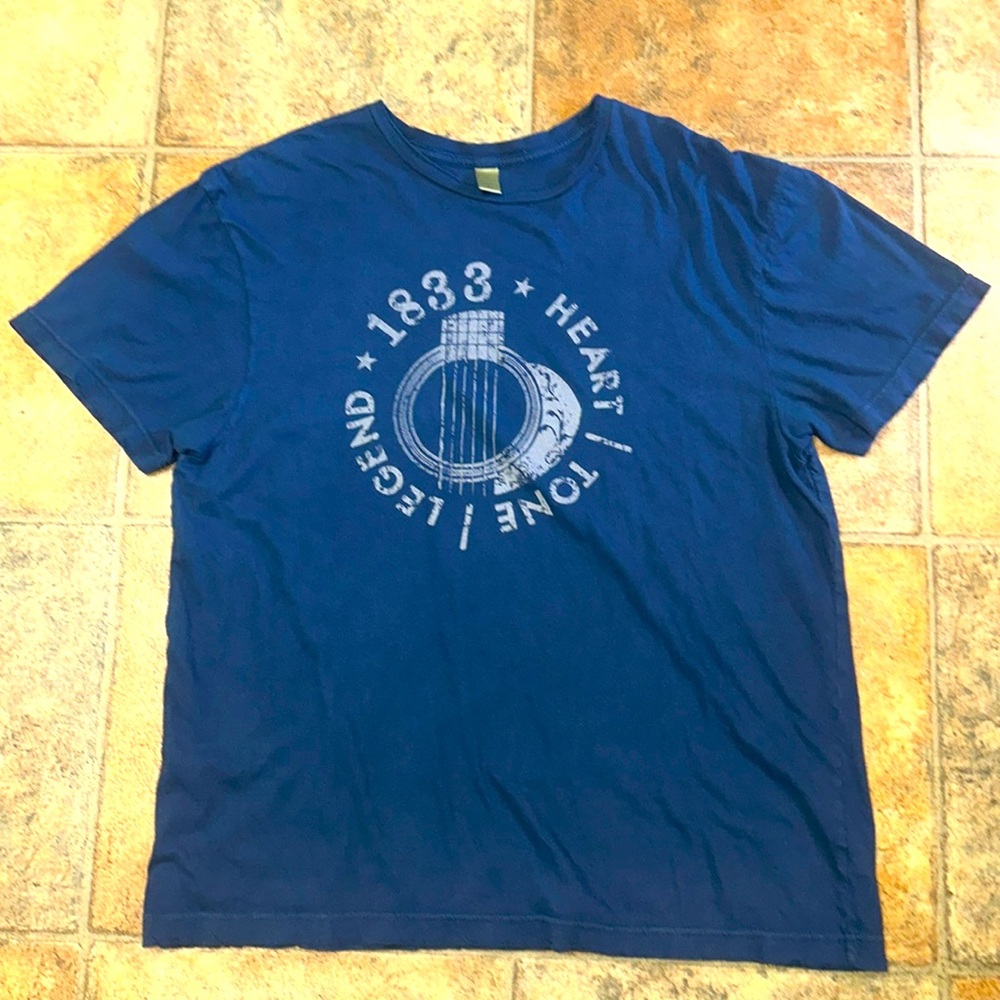 Alternative tshirt. XL